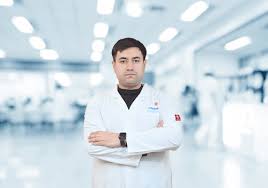 Dr Vishrut Khullar